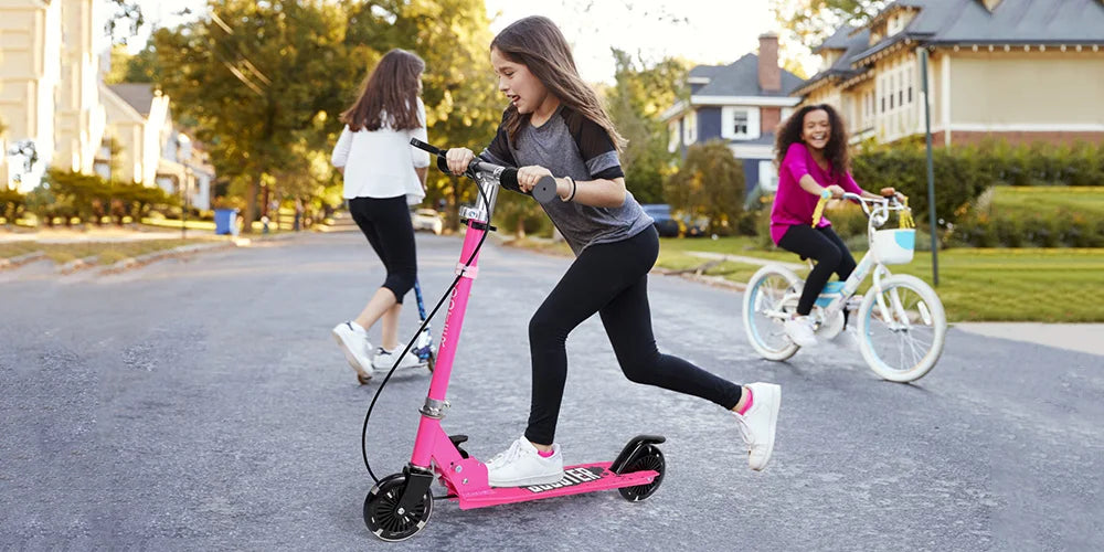 Faltbarer Kinderroller mit Pedalen, Handbremse und Bremsbelag, höhenverstellbar, für Kinder von 2-8 Jahren
