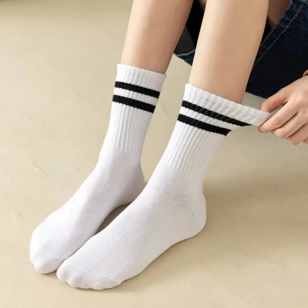 3/6 Paar Damen-Mid-Tube-Socken, einfarbig, Herbst und Winter, atmungsaktiv, bequem, Sport, schweißabsorbierend, Herren- und Damensocken