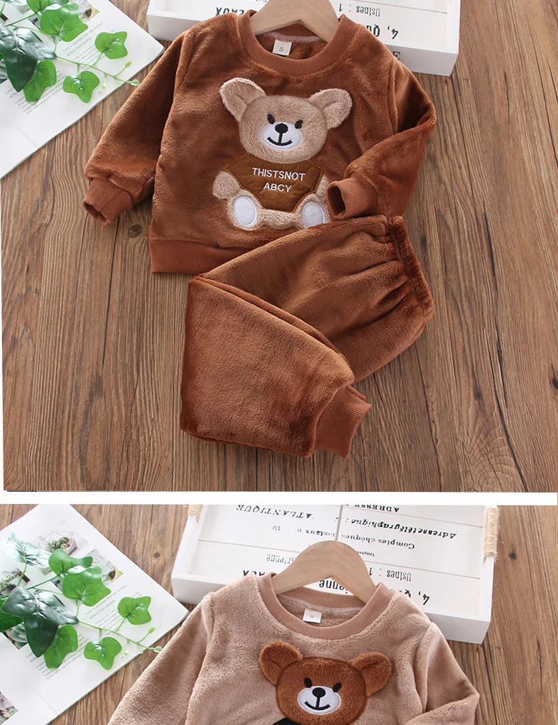 Neue Winter Baby Mädchen Jungen Homewear Sets Herbst Mode Flanell Fleece Kleidung Kinder Cartoon Bär Nachtwäsche Kinder Pyjamas