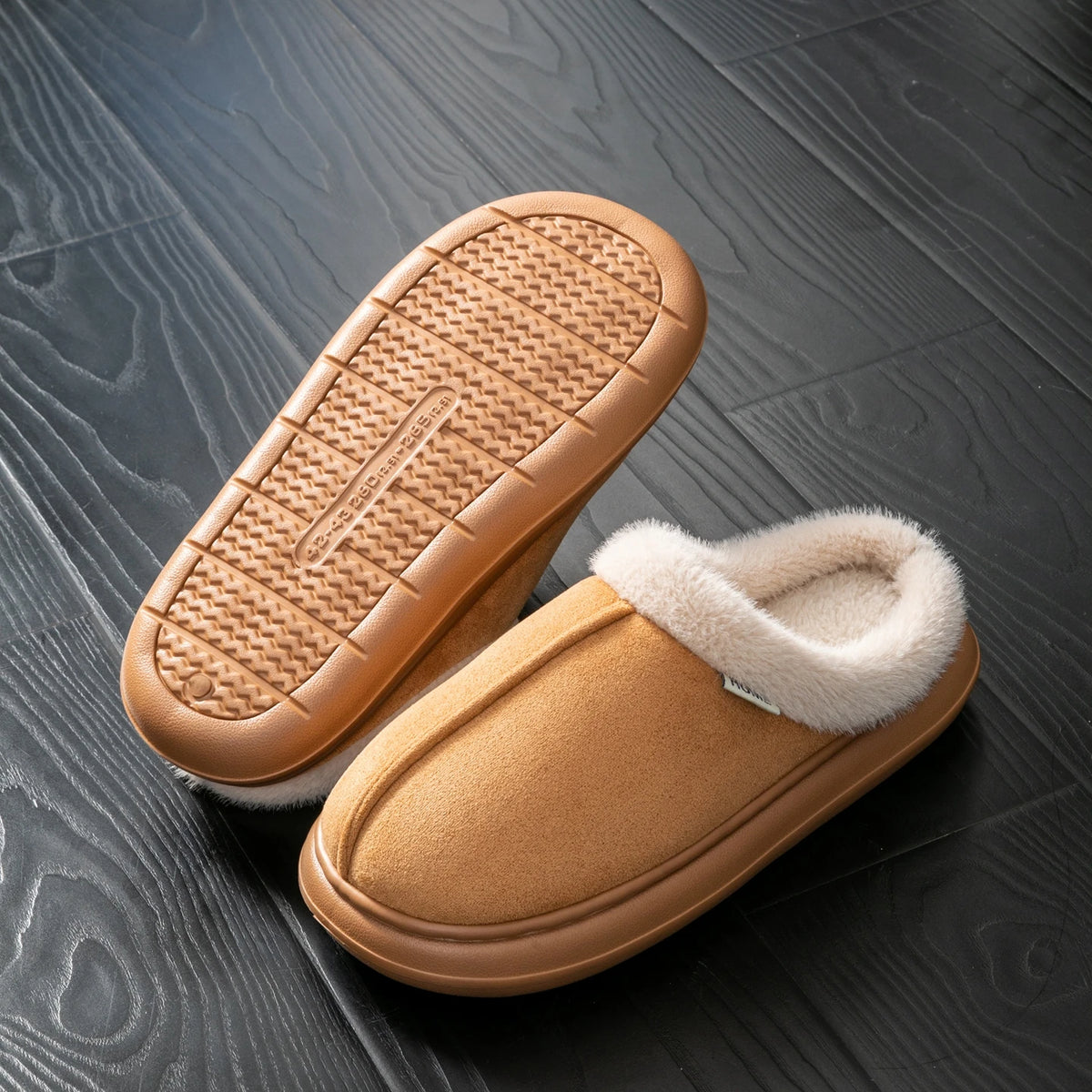 Herbst und Winter Herren Baumwolle Hausschuhe Plüsch warm dick Home Wear rutschfeste verschleißfeste weiche Unterseite bequeme warme Schuhe