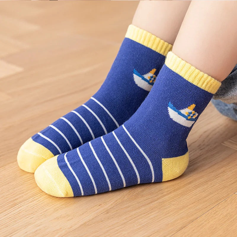 5 Paar neue Herbst und Winter Kinder Socken gestreifte Segelboot Jungen Socken 4 bis 8 Jahre alte Socken