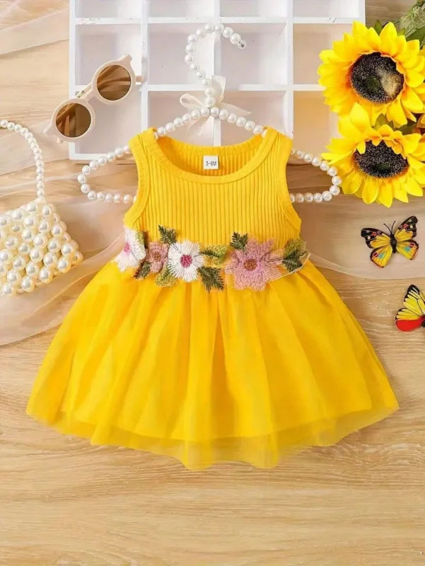 Weiches rosa gestricktes ärmelloses Kleid – 3D-Tüllrock mit Blumenakzent, süßes Prinzessinnen-Outfit für Mädchen