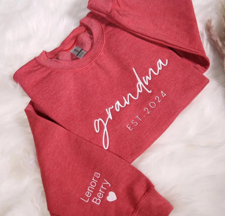 Personalisierter Grandmother Est Hoodie, Nana Outfit, Geburtstagsgeschenk für Oma, individuelles Oma besticktes Sweatshirt mit Namen