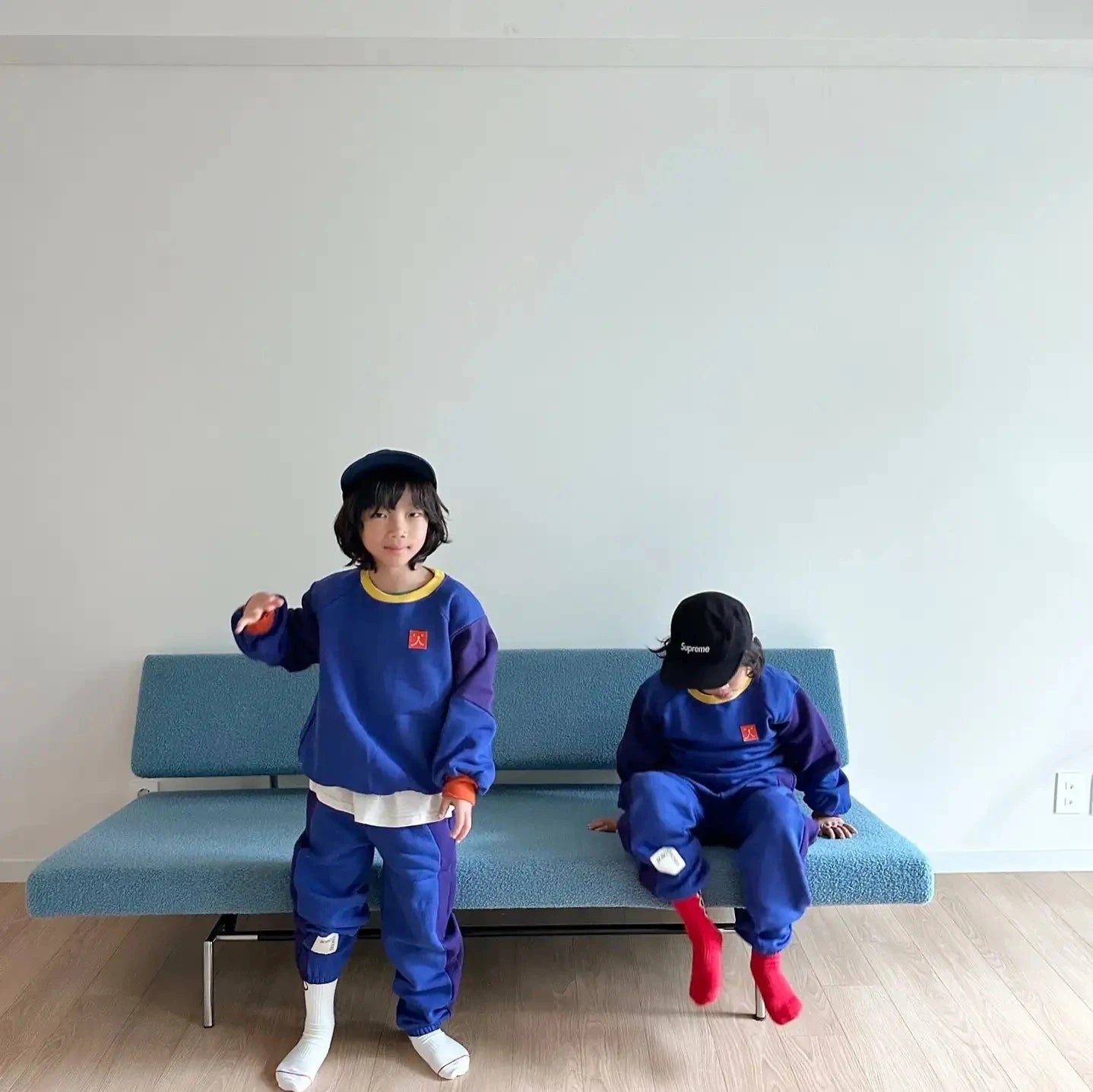 Koreanische INS 2024 kinder Herbst Winter Lange Hülse O-ansatz Sweatshirt Nette Tops für Mädchen Und Jungen Baby Pullover Kinder Kleidung