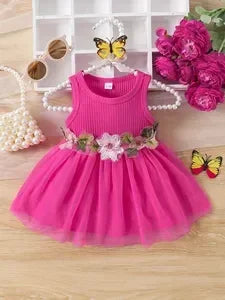 Weiches rosa gestricktes ärmelloses Kleid – 3D-Tüllrock mit Blumenakzent, süßes Prinzessinnen-Outfit für Mädchen