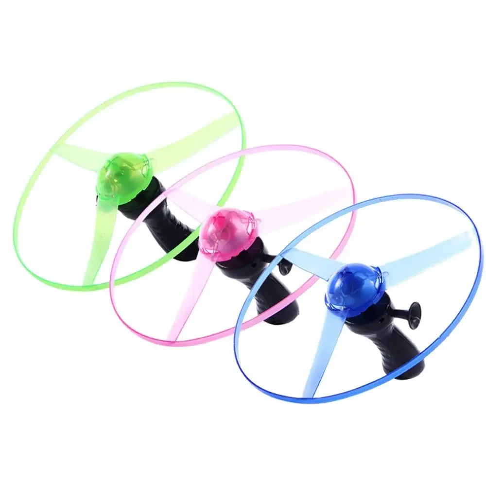 Leuchtende Fliegende Scheibe Propeller-Spielzeug LED-Beleuchtung Zugschnur Fliegendes UFO-Spielzeug Kreisel Outdoor-Spiel Sport-Spielzeug Geschenk