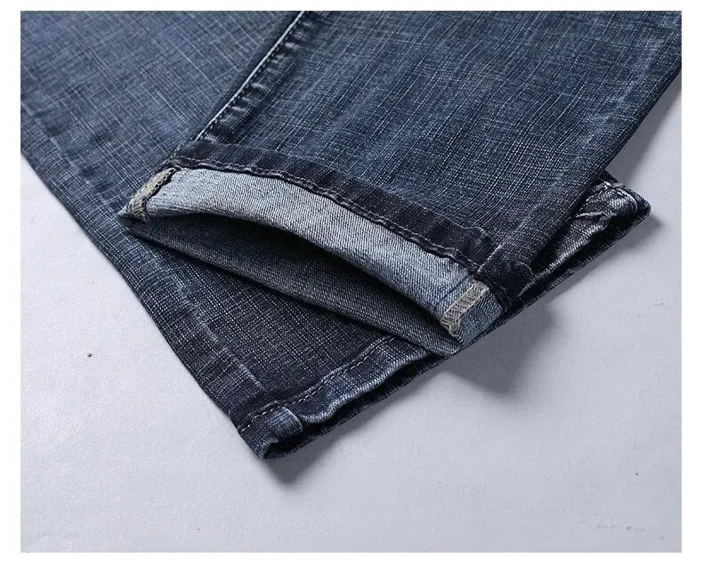 2026 Neue Business-Herrenjeans Lässige Gerade Stretch-Jeans Modische Klassische Blaue Schwarze Arbeits-Denim-Hose Herrenbekleidung