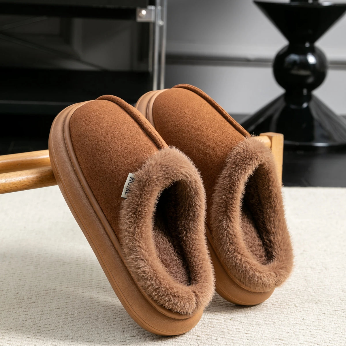 Herbst und Winter Herren Baumwolle Hausschuhe Plüsch warm dick Home Wear rutschfeste verschleißfeste weiche Unterseite bequeme warme Schuhe
