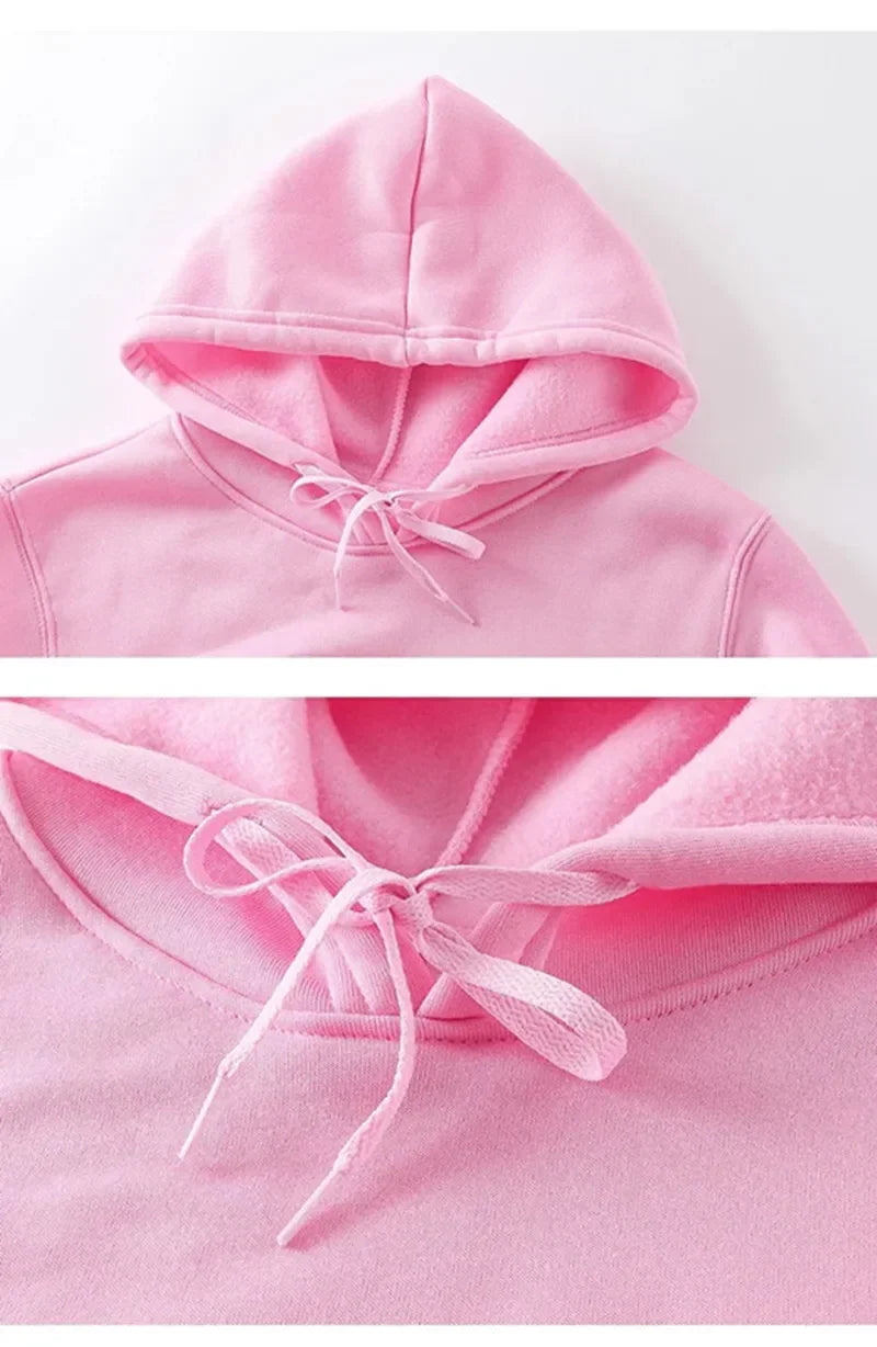 Ein neues modisches Fitness-Jogging-Freizeitset für Herren für Herbst und Winter, bestehend aus zweiteiligem Kapuzenpullover und Hose.