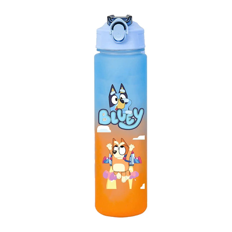 750ml Cartoon Farbverlauf Wasserflasche für Erwachsene, Niedliche Blueys Buchstaben Sport Fitness Flaschen, Outdoor Studenten Reise Trinkbecher Geschenke