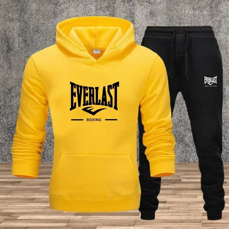 Ein neues modisches Fitness-Jogging-Freizeitset für Herren für Herbst und Winter, bestehend aus zweiteiligem Kapuzenpullover und Hose.