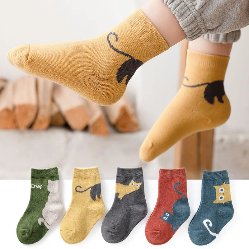 5/10 Paar Kindersocken Herbst Winter Mittellange Socken mit Cartoon-Katzenmuster Bequeme, atmungsaktive Kindersocken für Jungen und Mädchen