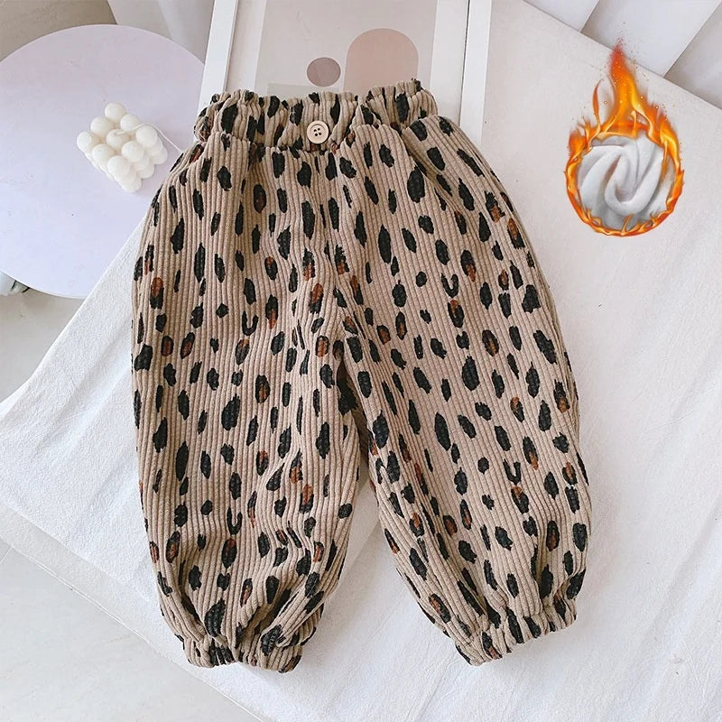Koreanischer Stil Kleinkind Mädchen Cord Haremshose 1-8Y Leoparden-Blumendruck Herbst Winter gefütterte oder dünne Freizeithose