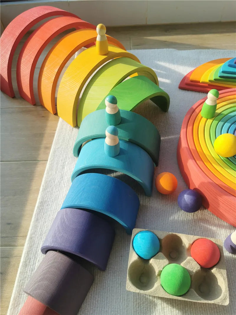 Regenbogen-Holzstapelblöcke