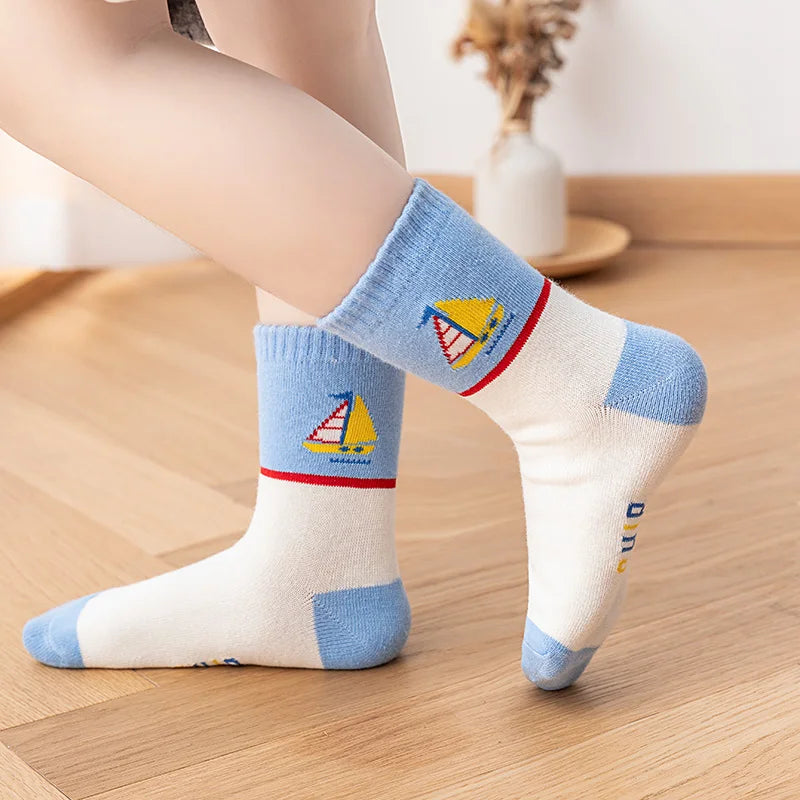 5 Paar neue Herbst und Winter Kinder Socken gestreifte Segelboot Jungen Socken 4 bis 8 Jahre alte Socken