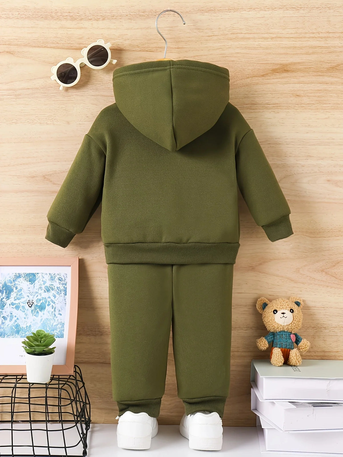 Langärmliges Kapuzenpullover aus Fleece mit Buchstabenmuster für Babys + langer Sportanzug für Frühlings- und Herbstgeschenke