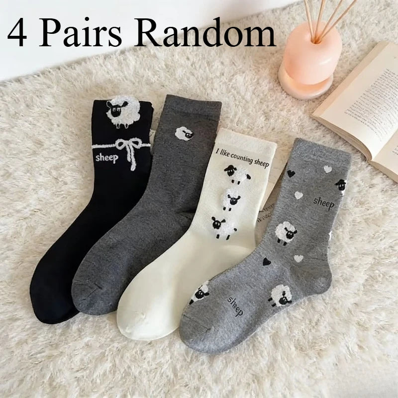 2/4 Pair Autumn Winter Korean Style Socken cute Frau Socken mit Cartoon Schaf Druck Socken.