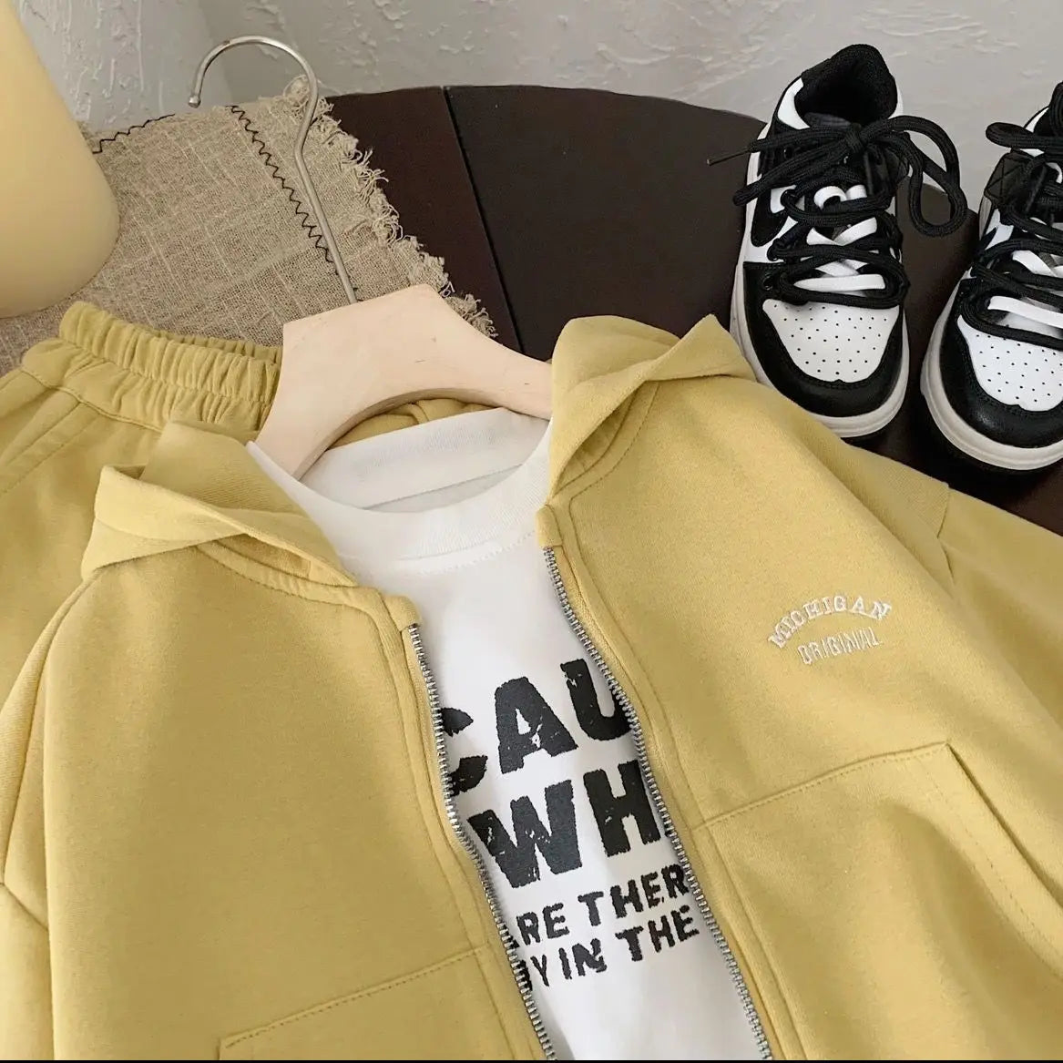 Hochwertiges Kinder-Baumwollmischgewebe-Set 2026 Frühling Herbst Neu Koreanischer Stil Mädchen Jungen Buchstaben Baby Lässiges Kapuzen-Sport-2-Teiler-Set