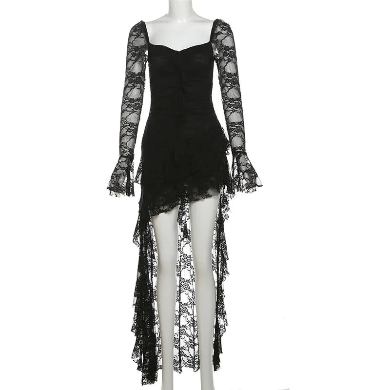 Gothic Dark Fairycore Spitzenkleid mit ausgestellten Ärmeln, eckigem Ausschnitt, A-Linie, süßes E-Girl-Kleid mit unregelmäßigem langem Saum, Cyber Y2K Party-Kleid