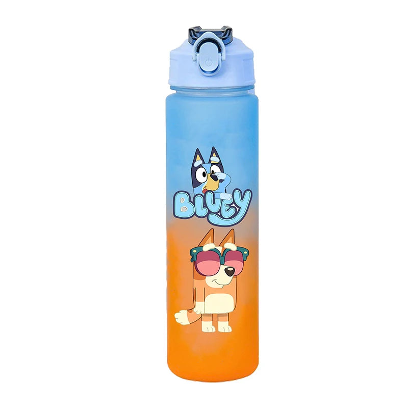 750ml Cartoon Farbverlauf Wasserflasche für Erwachsene, Niedliche Blueys Buchstaben Sport Fitness Flaschen, Outdoor Studenten Reise Trinkbecher Geschenke