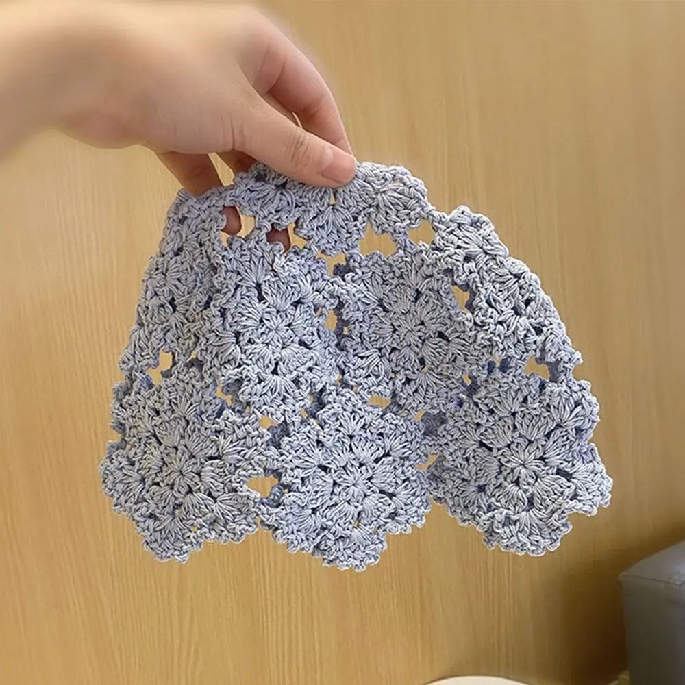 Atmungsaktive ausgehöhlte Strickmütze, Blumen, Spitze, Baskenmütze, modisch, lässig, Skullies-Mütze für Damen