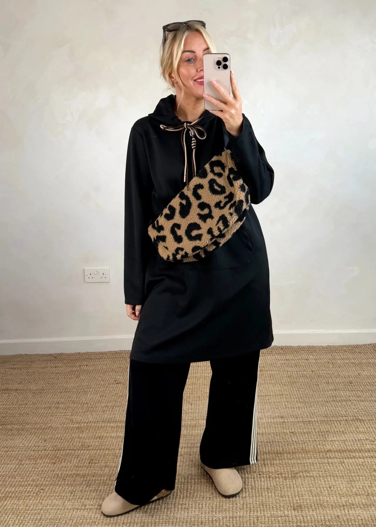 Kleider Damen Herbst Herbst Winter Mit Kapuze Sweatshirt Kleid Frauen Neue Tasche Büro Pendeln Alle-spiel Einfarbig Gestrickte Kleid