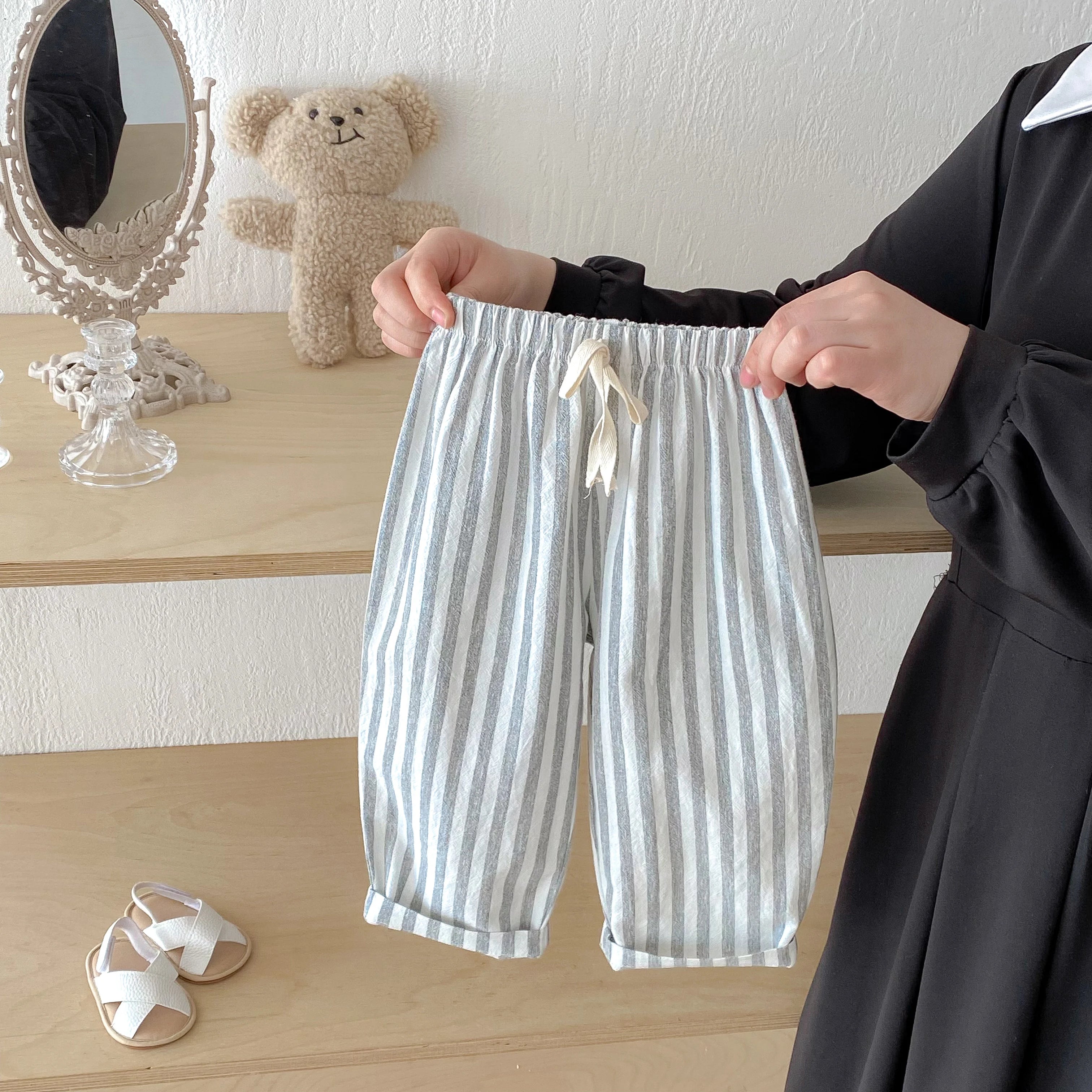 Frühling Sommer Jungen Gestreifte Weite Hosen Baby Mädchen Vintage Lässige Leinen-Baumwoll-Harlan-Hosen Kinder Schnürhose Kinderkleidung