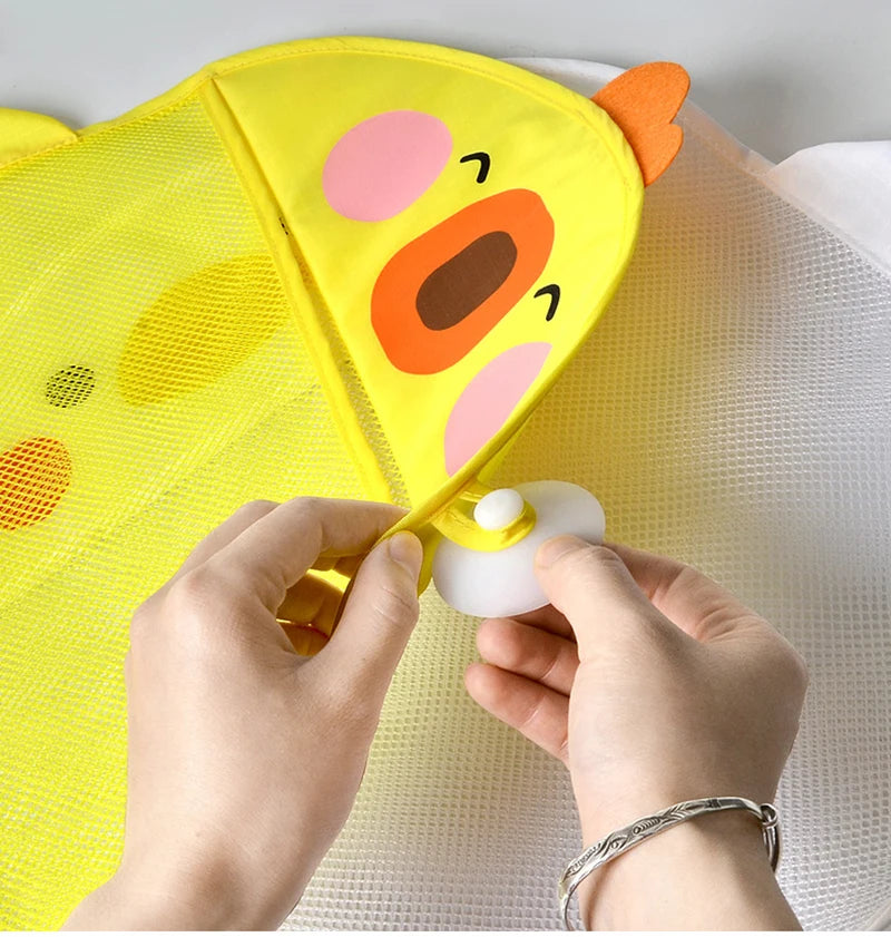 QWZ Neue Cartoon Ente Baby Badezimmer Mesh Tasche Sucker Design Für Bad Spielzeug Kinder Tier Formen Tuch Sand Spielzeug Lagerung Net Tasche