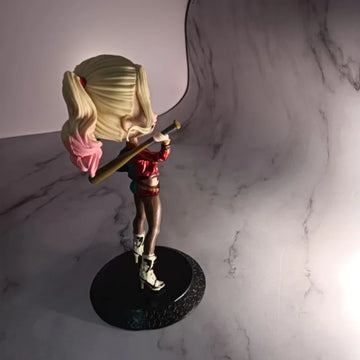 2025 NEUE Qposket Wonder Woman Harley Quinn Clown Action Puppe Modell Spielzeug Kuchen Dekoration Serie Freunde Geburtstag Geschenk