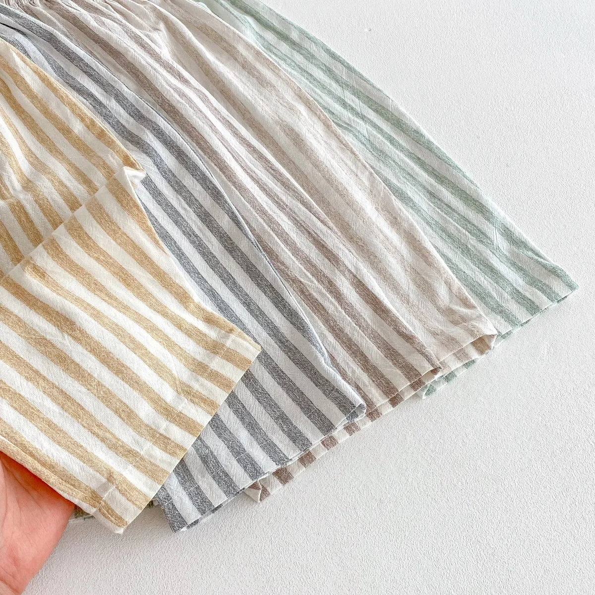 Frühling Sommer Jungen Gestreifte Weite Hosen Baby Mädchen Vintage Lässige Leinen-Baumwoll-Harlan-Hosen Kinder Schnürhose Kinderkleidung