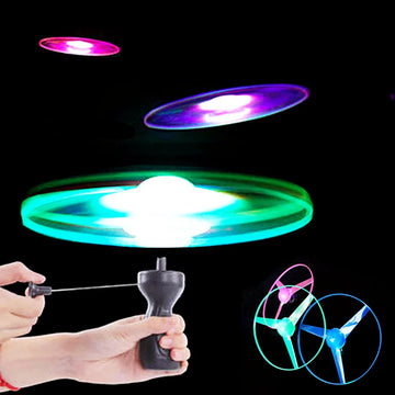 Leuchtende Fliegende Scheibe Propeller-Spielzeug LED-Beleuchtung Zugschnur Fliegendes UFO-Spielzeug Kreisel Outdoor-Spiel Sport-Spielzeug Geschenk