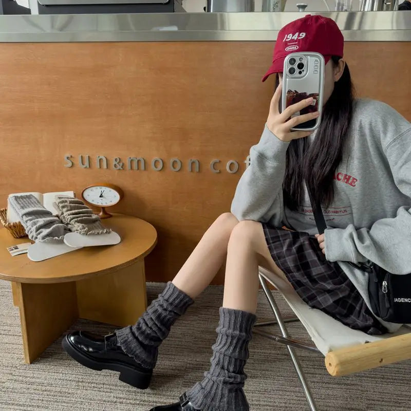 Herbst Winter Damen Beinwärmer Schwarz Weiß Gestrickte Fußabdeckung Lange Socken JK Japanische Mode Lolita Süße Mädchen Beinwärmer Neu