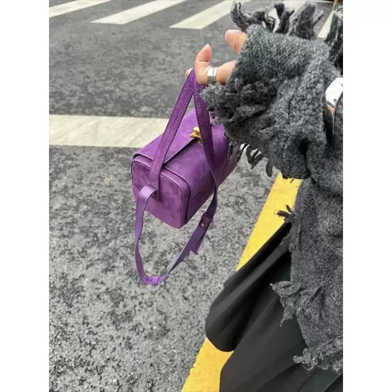 Trendige, hochwertige, strukturierte Box-Umhängetasche aus Wildlederimitat im französischen Stil, schicke Latch-Handtasche, Damen-Umhängetasche, Damen-Y2K-Ästhetik