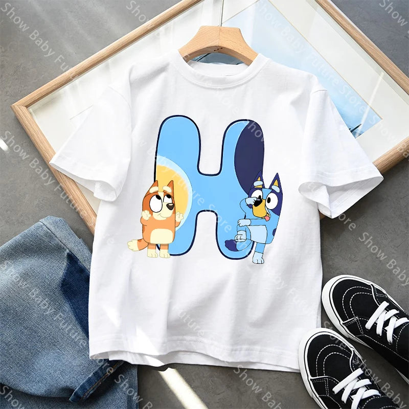 Blueys T-Shirt für Jungen und Mädchen, Cartoon-Buchstaben A-Z, Namenskleidung, Oberteile, Sommer, atmungsaktiv, niedliches Anime-Kurzarmshirt, neue Geburtstagsgeschenke