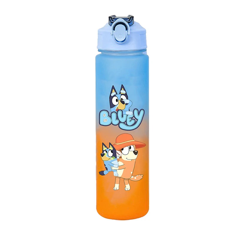 750ml Cartoon Farbverlauf Wasserflasche für Erwachsene, Niedliche Blueys Buchstaben Sport Fitness Flaschen, Outdoor Studenten Reise Trinkbecher Geschenke