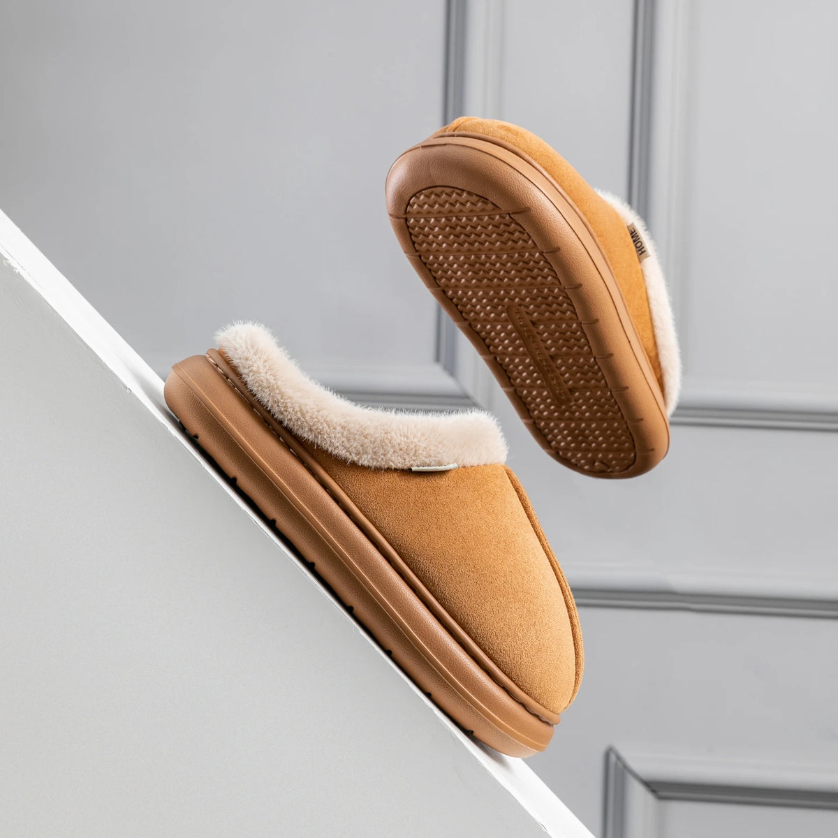 Herbst und Winter Herren Baumwolle Hausschuhe Plüsch warm dick Home Wear rutschfeste verschleißfeste weiche Unterseite bequeme warme Schuhe
