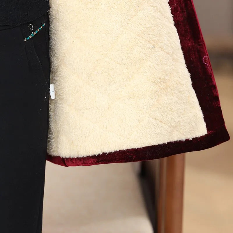 Winter-Damenjacke mit Baumwollpolsterung, 50 bis 80 Jahre alt, Oma-Mantel, dicker Samt, warm, mittleres Alter, Mutterpositionierung, Blumenparka