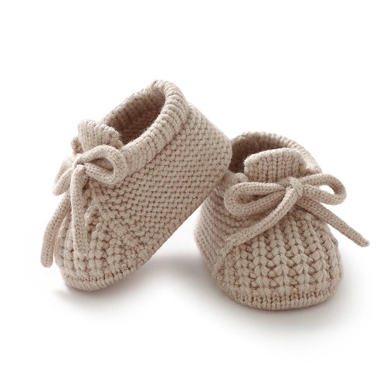 Baby Schuhe Gestrickte Neugeborenen Bett Schuhe 0-18M Warme Kleidung Zubehör Infant Jungen Mädchen Erste Stiefel Fashion Solid kleinkind Kind