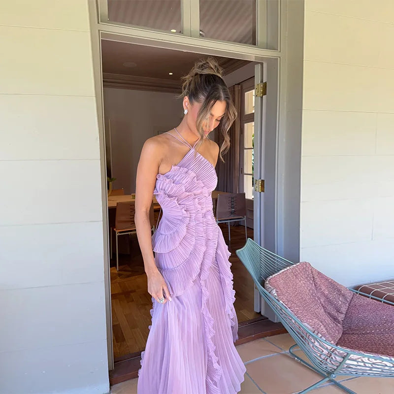 Elegantes lila Neckholder-Abschlussballkleid in A-Linie mit Rüschen, gestuft, rückenfrei, Partykleid, Sommerurlaub, Chiffon, langes Abendkleid