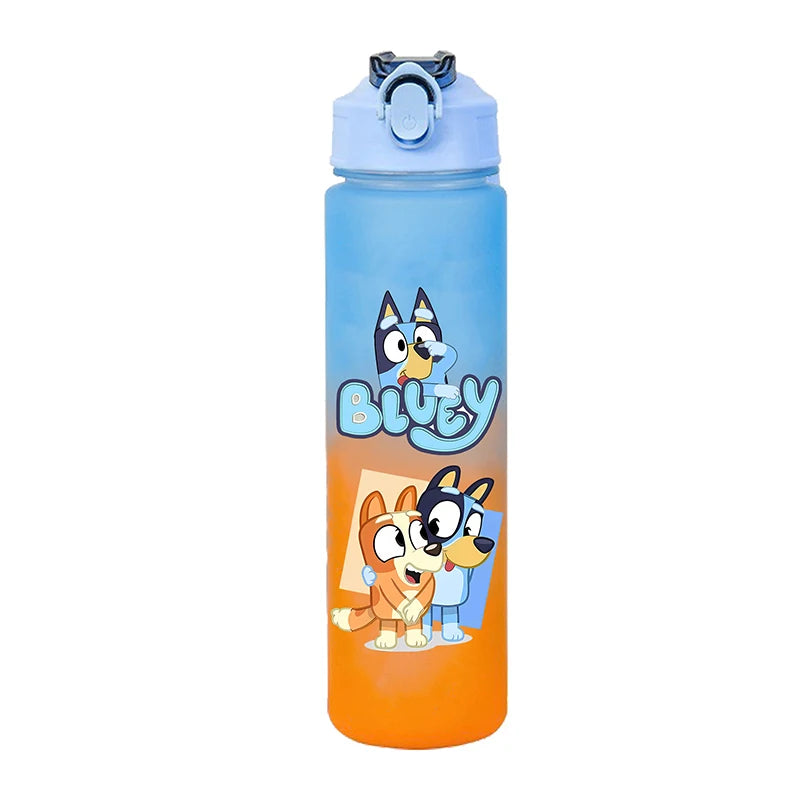 750ml Cartoon Farbverlauf Wasserflasche für Erwachsene, Niedliche Blueys Buchstaben Sport Fitness Flaschen, Outdoor Studenten Reise Trinkbecher Geschenke