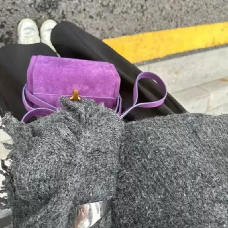 Trendige, hochwertige, strukturierte Box-Umhängetasche aus Wildlederimitat im französischen Stil, schicke Latch-Handtasche, Damen-Umhängetasche, Damen-Y2K-Ästhetik