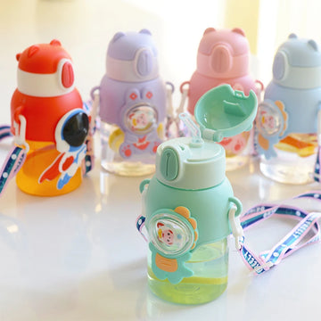 600 ml Kawaii Sommer Kinder Wasser Tasse Hochwertige Herbst-proof Stroh Tasse Jungen und Kreise Gehen zur Schule baby Wasserkocher