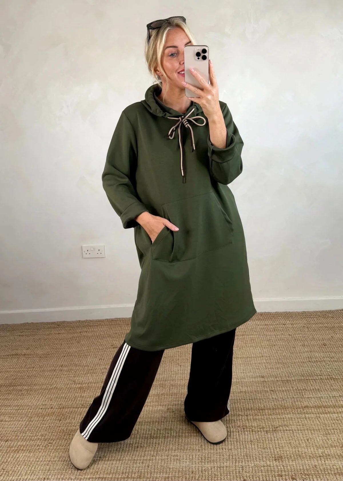 Kleider Damen Herbst Herbst Winter Mit Kapuze Sweatshirt Kleid Frauen Neue Tasche Büro Pendeln Alle-spiel Einfarbig Gestrickte Kleid