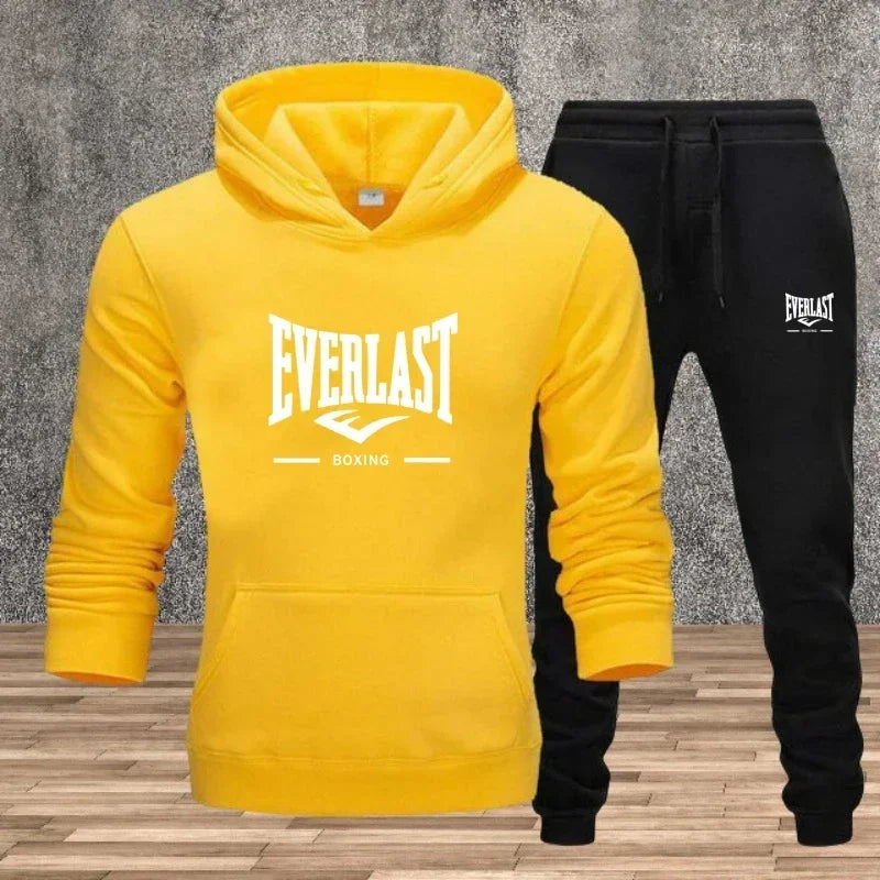 Ein neues modisches Fitness-Jogging-Freizeitset für Herren für Herbst und Winter, bestehend aus zweiteiligem Kapuzenpullover und Hose.