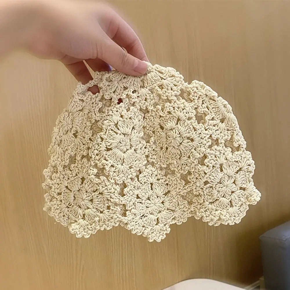 Atmungsaktive ausgehöhlte Strickmütze, Blumen, Spitze, Baskenmütze, modisch, lässig, Skullies-Mütze für Damen