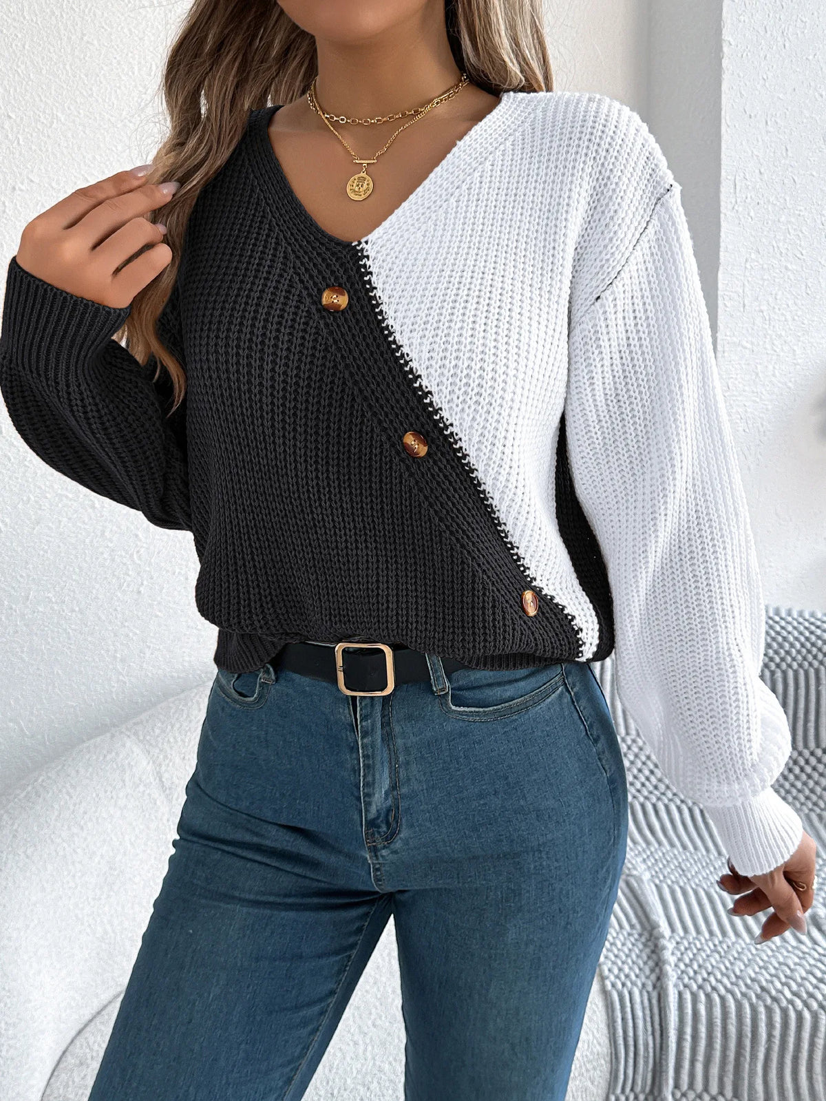 V-Ausschnitt, farbblockierender, langärmliger Strickpullover, lockerer, vielseitiger Pullover, Kazak, eleganter Pullover für Damen, Herbstmodus