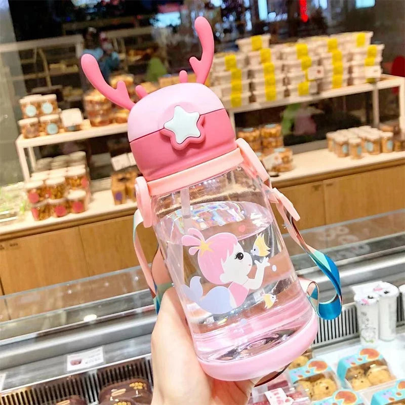 600 ml Geweih Kreative Cartoon Baby Fütterung Tassen Tragbare Kinder Sippy Tasse Auslaufsichere Wasser Flaschen kinder Drink