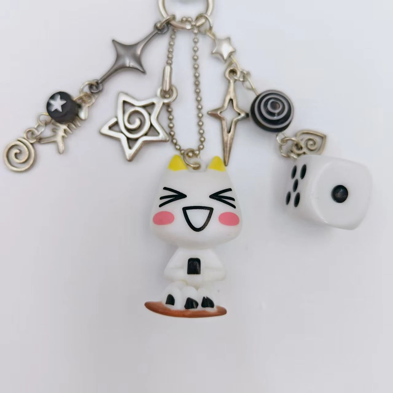 Handgemachter Toro Kuro Inoue Schlüsselanhänger Kätzchen Perlen Y2k Ästhetische Würfel Metall Anhänger Zubehör Telefon Charms Schlüsselanhänger Taschenanhänger Geschenk