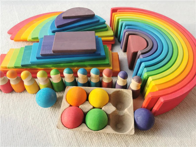 Regenbogen-Holzstapelblöcke