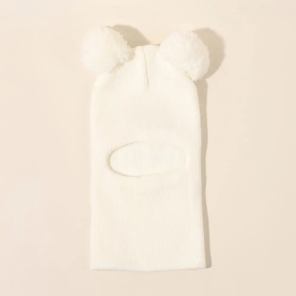 Einteilige Wintermütze für Kinder mit Kapuze, ausgestattet mit Ohr- und Nackenschutzgeräten, für Wärme. Doppelkugel-Strickmütze